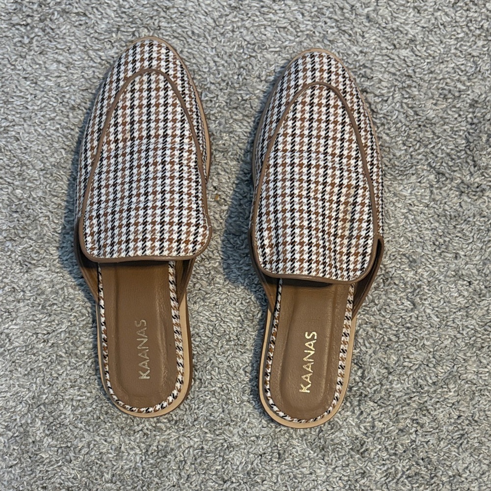 Kaanas Houndstooth Mules - Brown and White